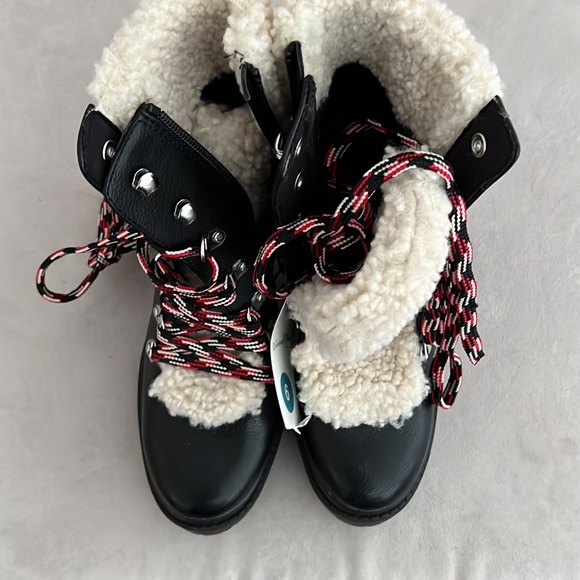 NWT Target Shearling Booties - Picture 2 of 3